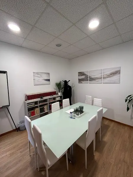 ASESORIA MONCLOA & GARCIA BLAZQUEZ ABOGADOS - Consultora de administración empresarial en Madrid - foto 2