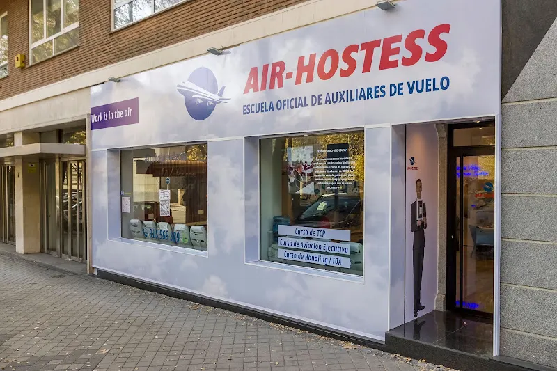 Air Hostess Madrid (Bernabeu) - Centro de formación profesional en Madrid - foto 4