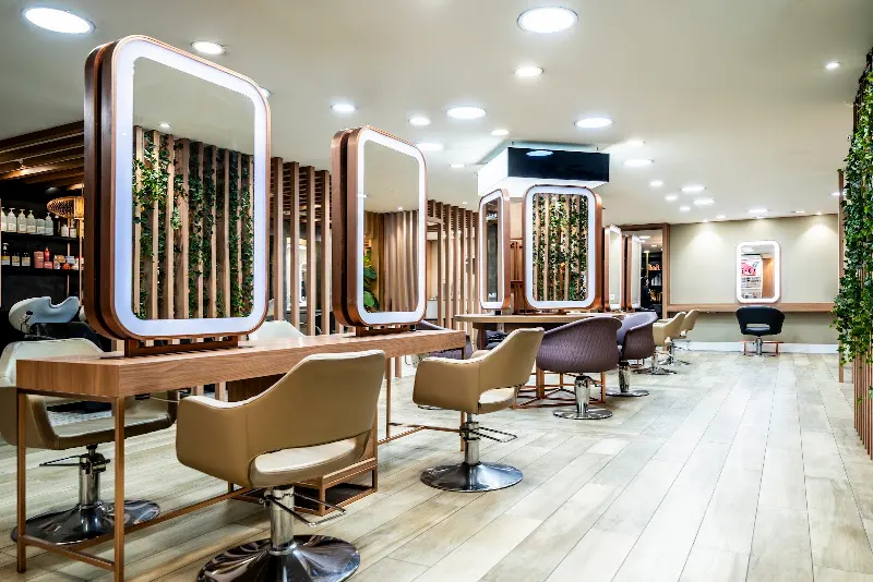 Salón Luis&Tachi - El Corte Inglés Castellana - Peluquería en Madrid - foto 2