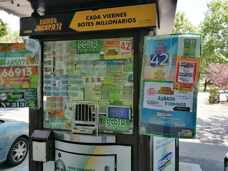 Puesto de loterías once - Tienda de lotería en Madrid - foto 2