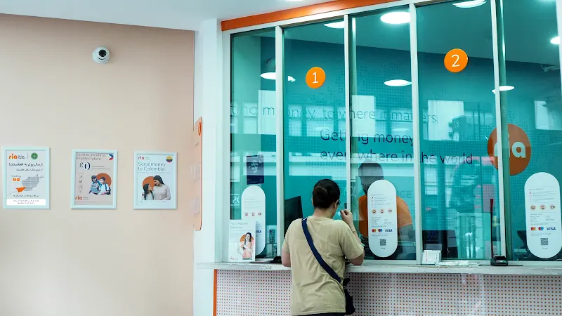 Ria Money Transfer & Currency Exchange - Servicio de transferencias de dinero en Madrid - foto 2