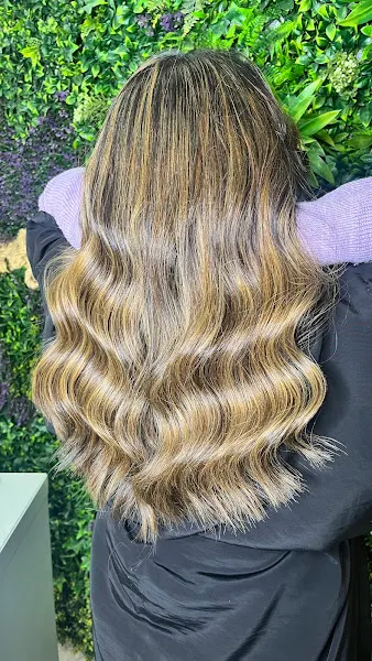 Peluquería Carolina Moraga | Balayage, Color y Keratina en Madrid - Madrid
