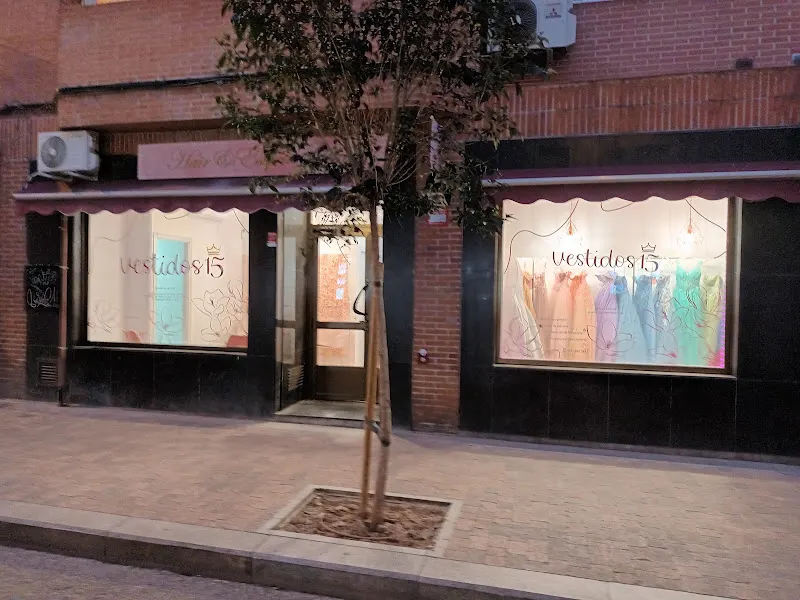 Vestidos de Quince Años - Tienda de vestidos de novia en Madrid - foto 2