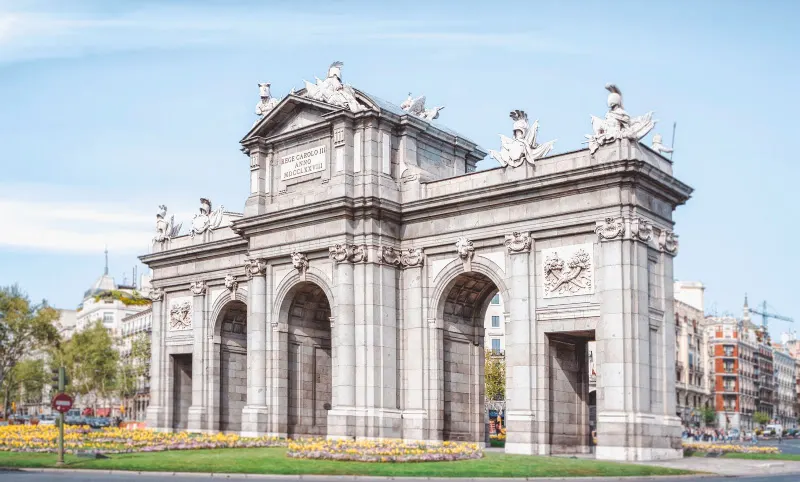 Yolo Tours Madrid - Agencia de viajes en Madrid - foto 2