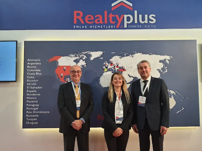 Realtyplus Central - Agencia inmobiliaria en Madrid - foto 2