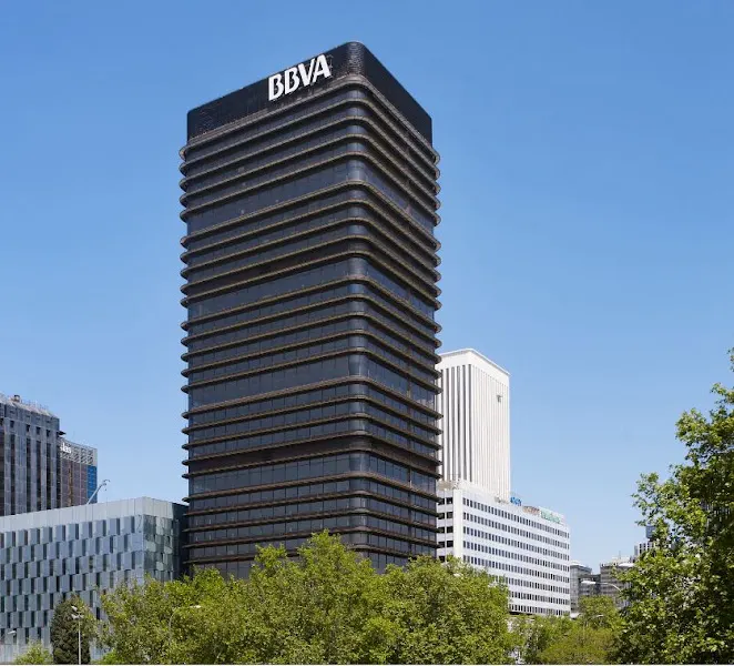 Savills Madrid - Consultor inmobiliario en Madrid - foto 2