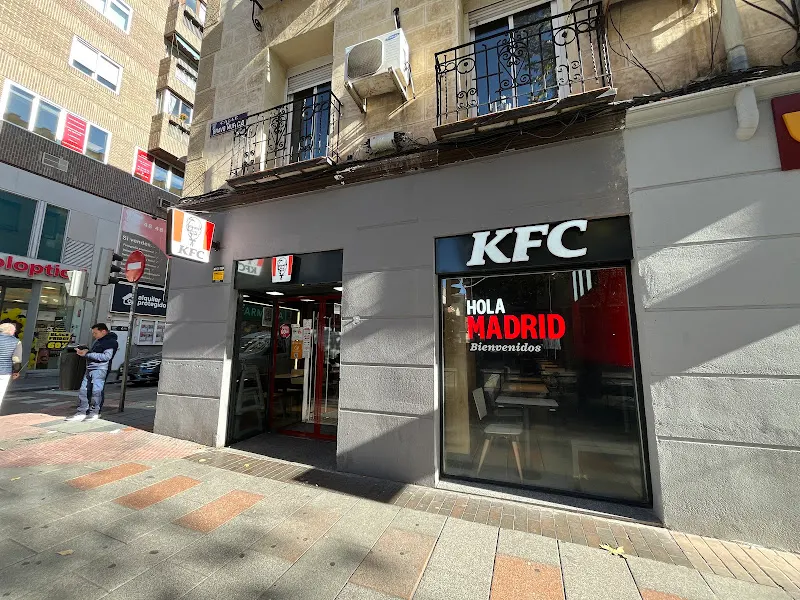 Restaurante KFC - Restaurante especializado en pollo en Madrid - foto 2