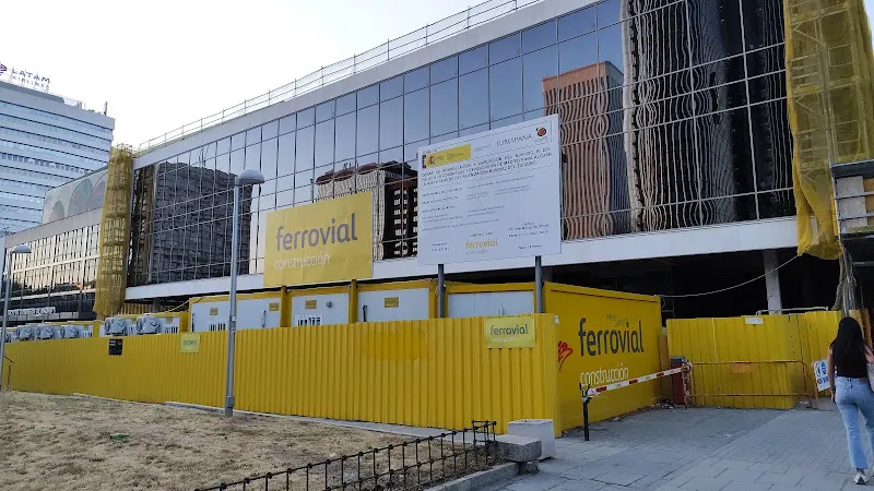 Ferrovial construccion obra remodelacion y ampliacion Ed. B Del Palácio
