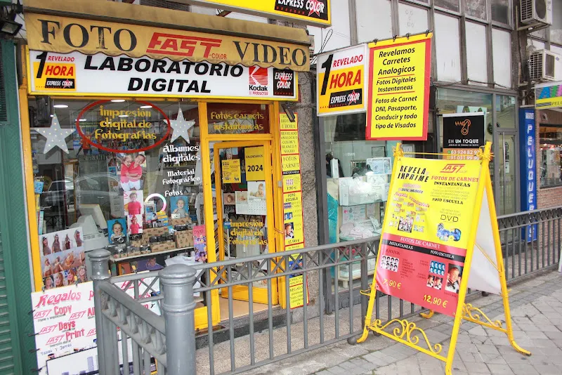 Foto Fast color - Tienda de fotografía en Madrid - foto 2