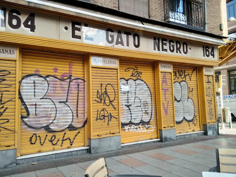 El Gato Negro - Tienda de ropa de trabajo en Madrid - foto 2