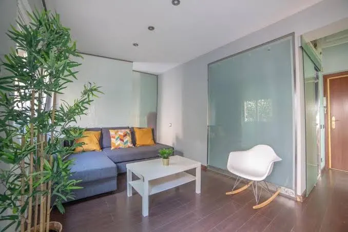 MyHouseSpain - Moderno apartamento a escasos metros del Bernabeu - Apartment with Shower