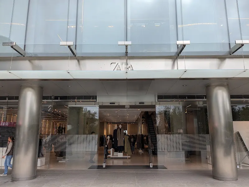 ZARA - Tienda de ropa en Madrid - foto 3