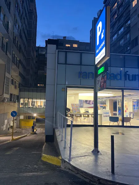 Locker SEUR Pickup - Servicio de envíos en Madrid - foto 2