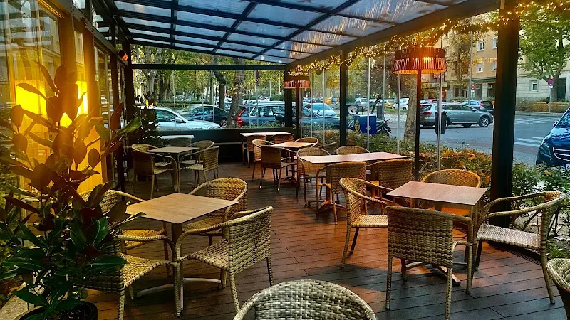 Petit Azca. Bernabéu - Bar Restaurante con Terraza en Madrid - Restaurante en Madrid - foto 2