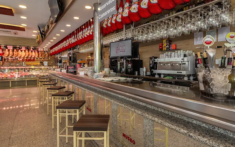 Museo del Jamón Poeta Joan Maragall - Restaurante de cocina española en Madrid - foto 4