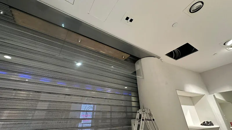 Garmatic. Reparación de puertas de garaje y puertas automáticas - Proveedor de puertas para garaje en Madrid - foto 2