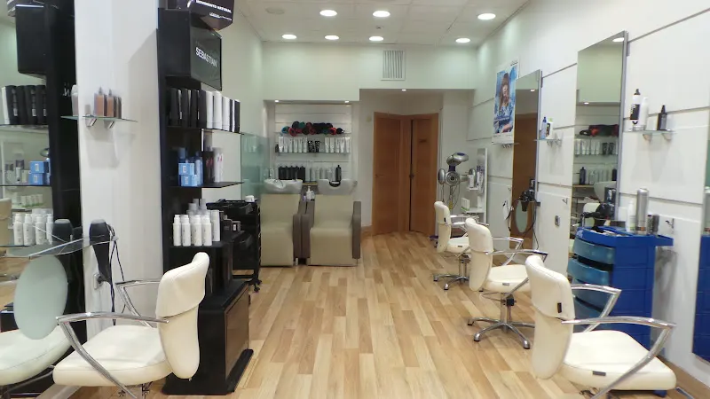 Peluquería Uribe - Peluquería en Madrid - foto 2