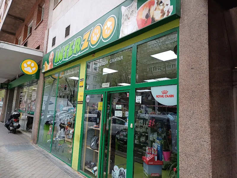 Interzoo Pedro Teixeira - Madrid 🐶🐱🐭 Peluquería Canina | Productos para mascotas | Comprar pienso para perros y gatos - Tienda de productos para mascotas en Madrid - foto 4