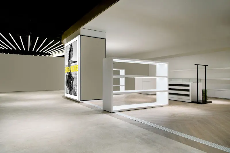 Zadig&Voltaire - Tienda de accesorios de moda en Madrid - foto 2