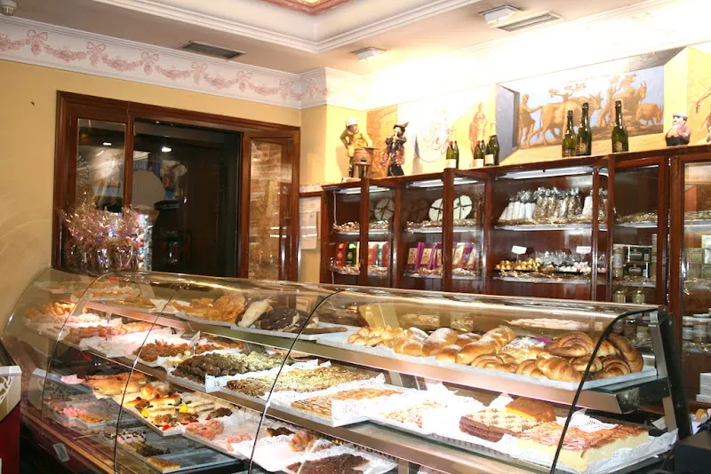 Horno Hernani - Pastelería en Madrid - foto 2