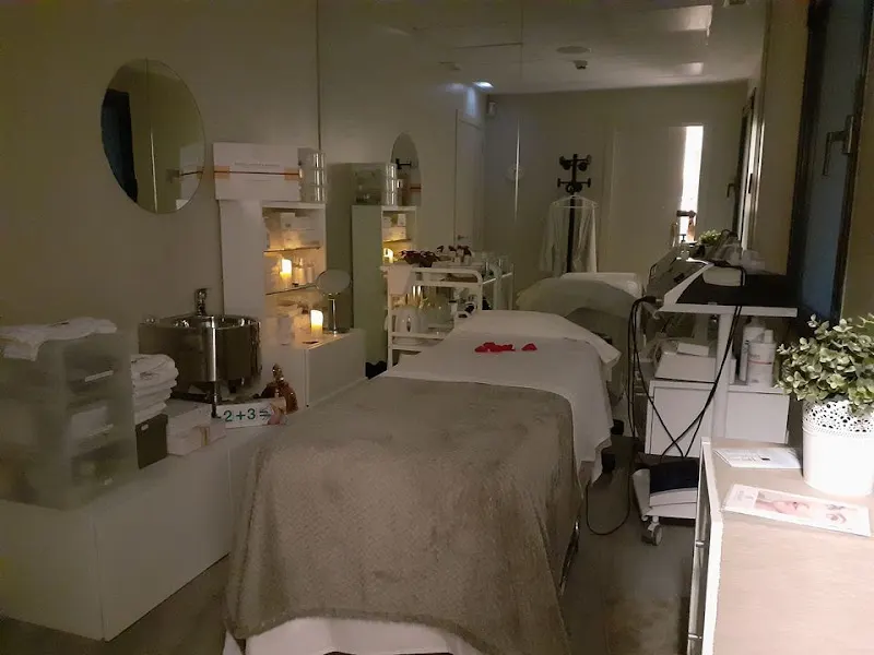 Nuria López - Estética Avanzada - Esteticista en Madrid - foto 2