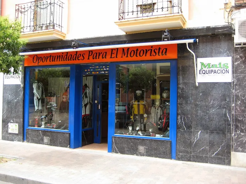 MAIS EQUIPACION--CERRADO PERMANENTEMENTE - Tienda de motocicletas en Madrid - foto 2