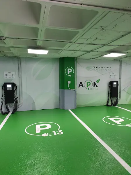 Punto de carga APK2 - Estación de carga de vehículos eléctricos en Madrid - foto 2