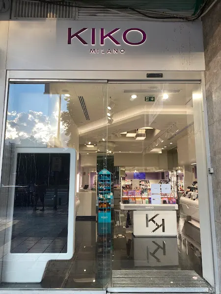 KIKO Milano - Tienda de cosméticos en Madrid - foto 3