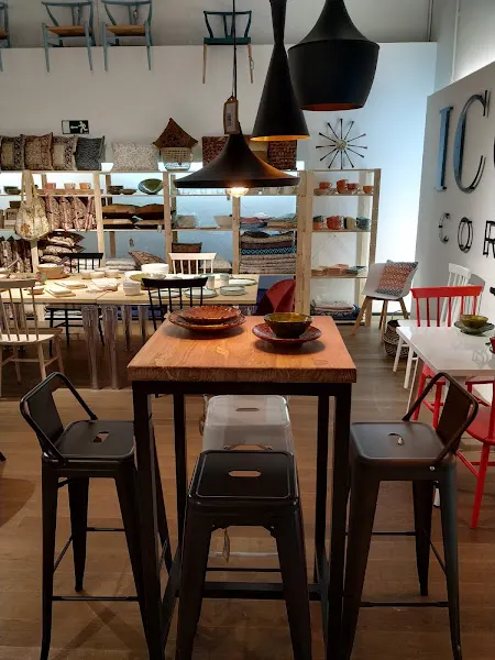 ICONSCORNER - Mayorista de muebles en Madrid - foto 2
